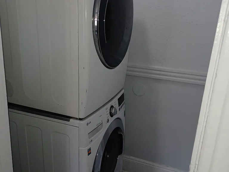 95 James St #3 — Photo 9