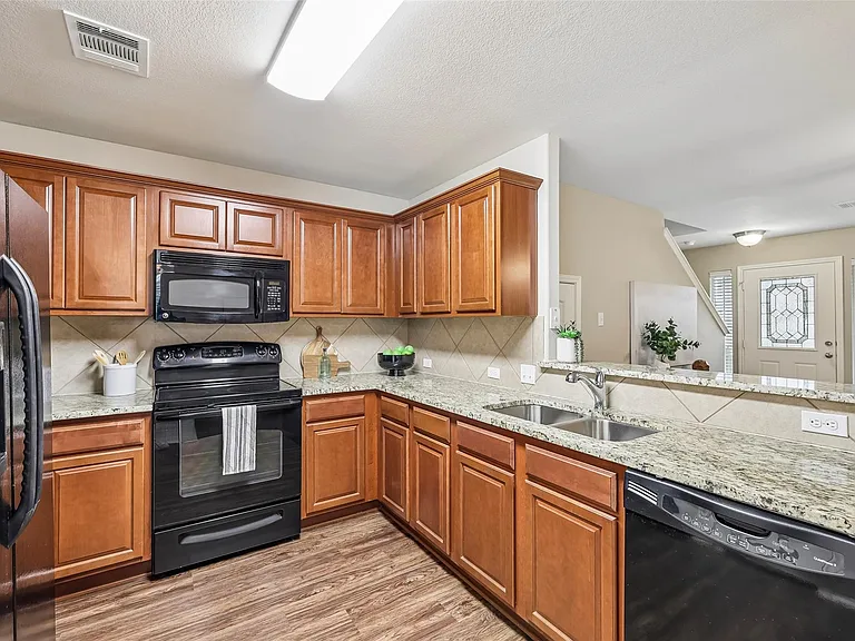 1808 Enchanted Rock Dr — Photo 11