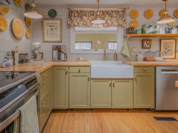 183 Pitcher Road, Belfast, ME 04915