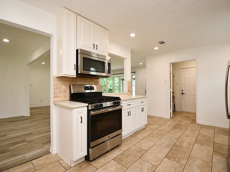 5951 Beaudry Dr — Photo 25