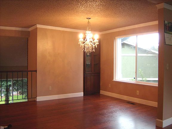 5th image of 16920 13th Avenue Ct E