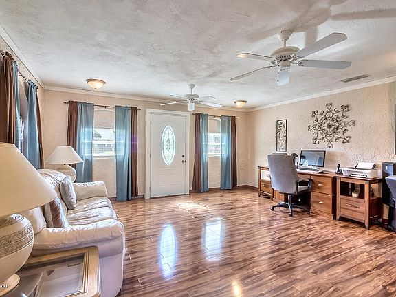 5th image of 836 Whiporwill Dr