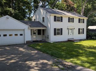 20 Colonial Rd, Hingham, MA 02043