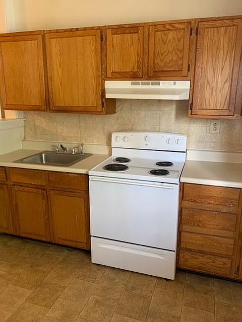 1st image of 704 N Main St #2