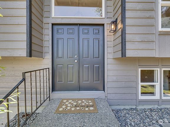 4th image of 5723 66th Avenue NE