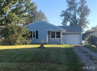 100 W Hickory St, Canton, IL 61520