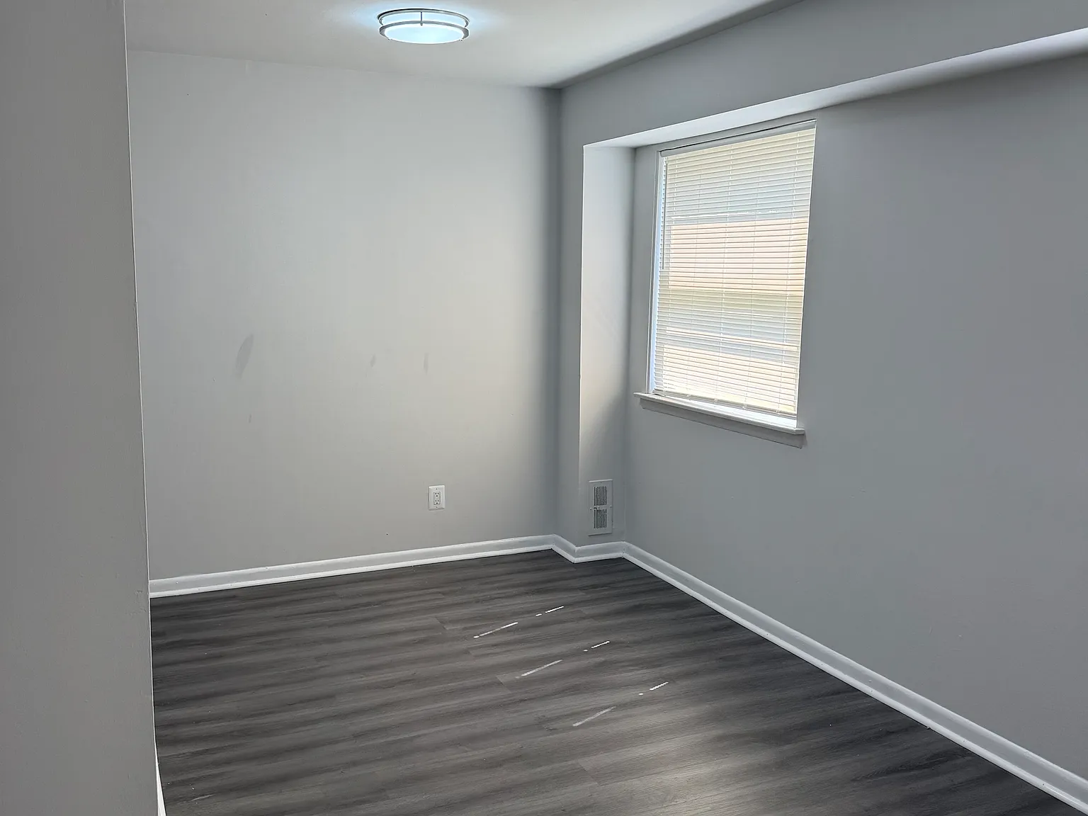 1 bed, 745 sqft, $1,320 — Photo 4