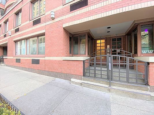 3rd image of 368 W 50th St #1K