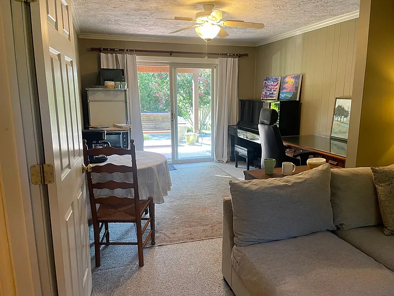 725 Ridgewood Rd — Photo 17