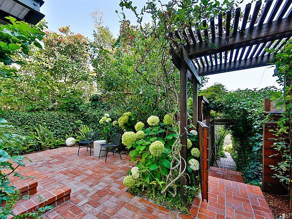 5th image of 1330-1332 Greenwich St