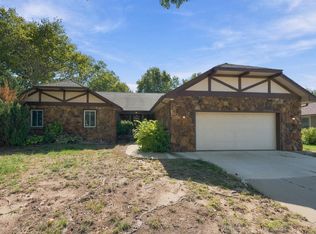 1204 N Armstrong Ct, Derby, KS 67037