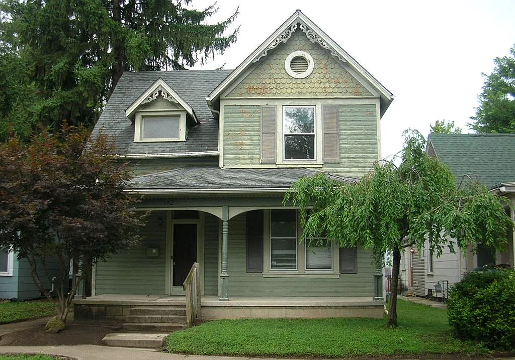 162 Plum St photo 1