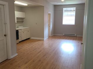 322 1/2 S Main St #3, Paris, KY 40361