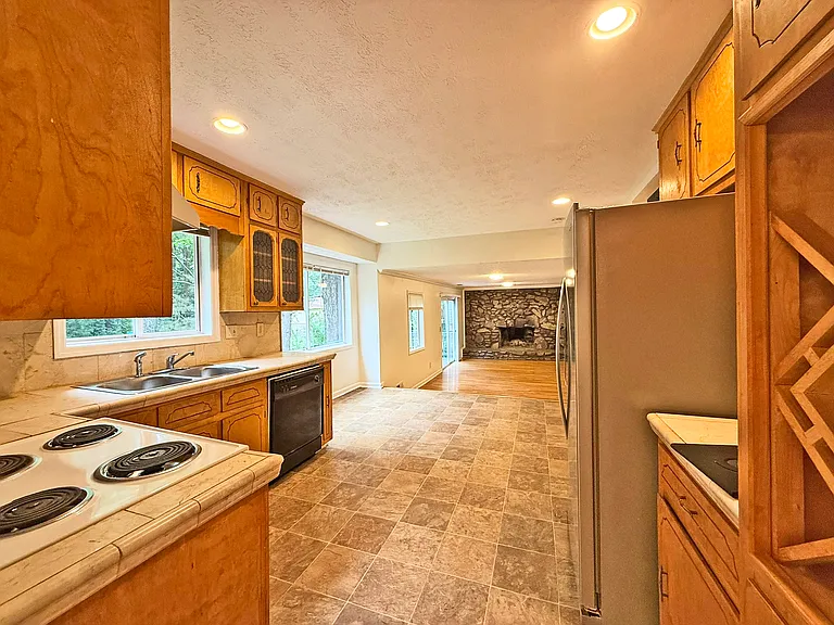 3478 Albatross Ct — Photo 9