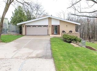 11284 Denton Hill Rd, Fenton, MI 48430