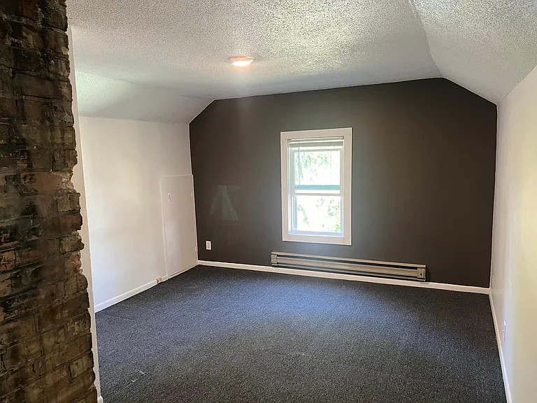 1421 5th St NE #3 — Photo 11