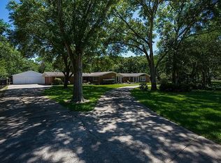 406 Lakeshore Dr, Seabrook, TX 77586