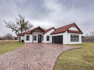 104 Mansfield Rd, Cleburne, TX 76031