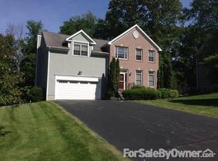 14 Sarenee Cir, Trumbull, CT 06611