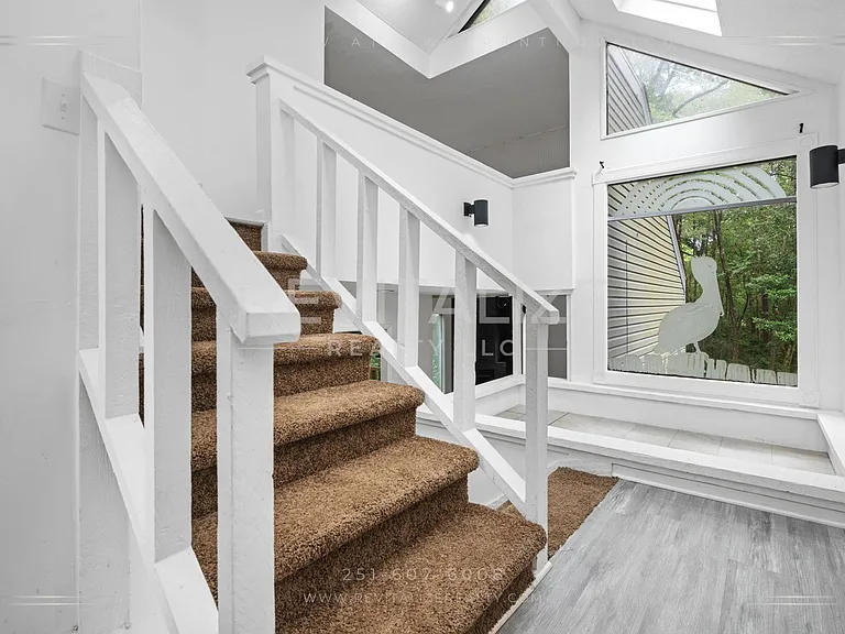 2739 Knollwood Dr — Photo 17