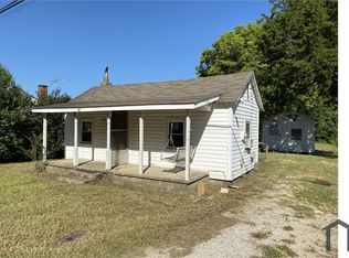 208 Saint Matthews Rd, Erwin, NC 28339