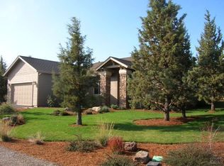 867 SW Niagara Falls Dr, Redmond, OR 97756