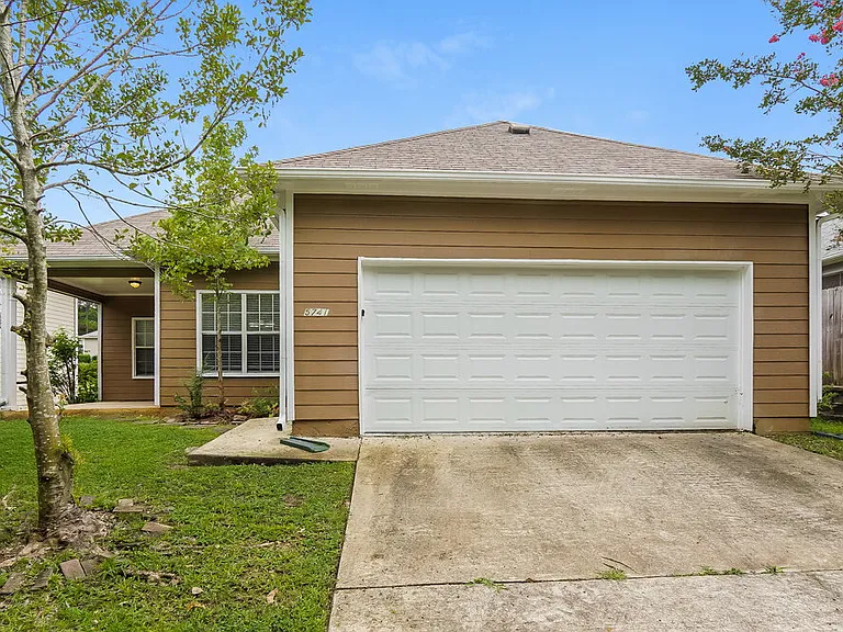 5741 Marchester Cir — Photo 16