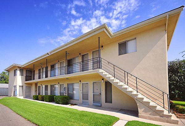1st image of 12201 Peacock Ct APT 08