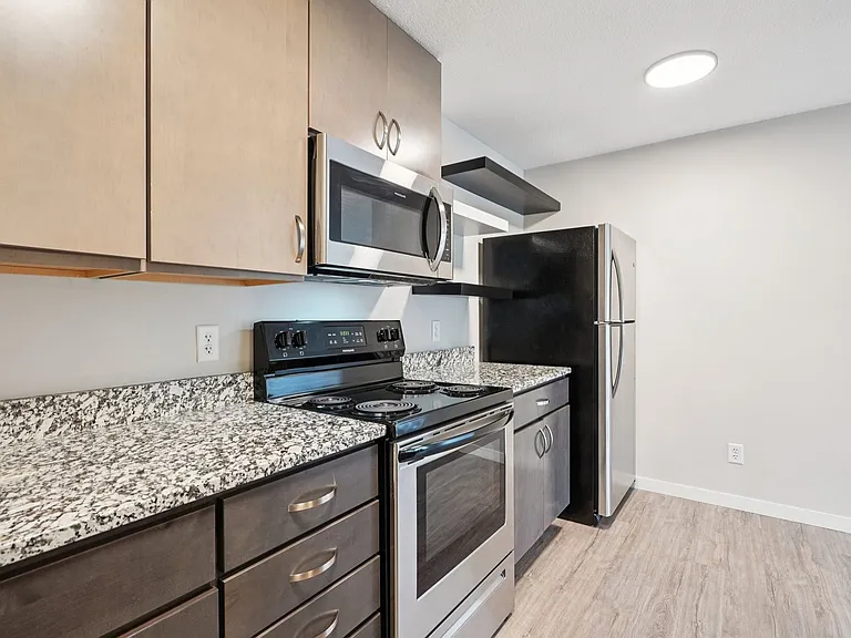 Lydia Rose Apartments — Photo 34