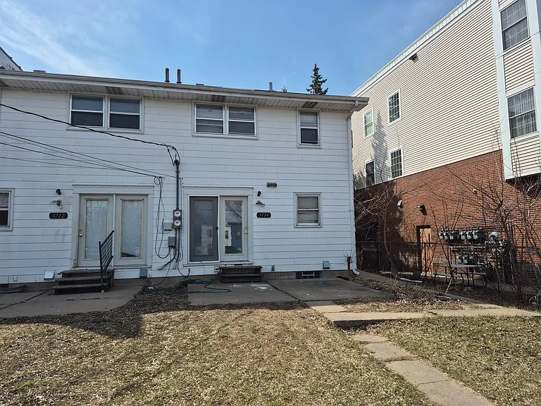 1714 Glenwood Ave — Photo 2