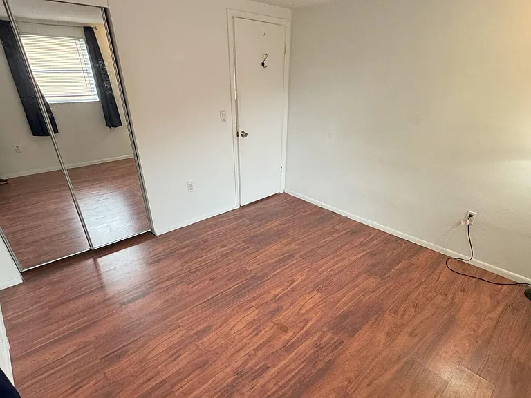 7410 Castanea Dr — Photo 15