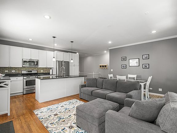 4th image of 1123 W Grace St APT 1E