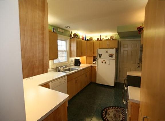 5th image of 712 6th Ave N