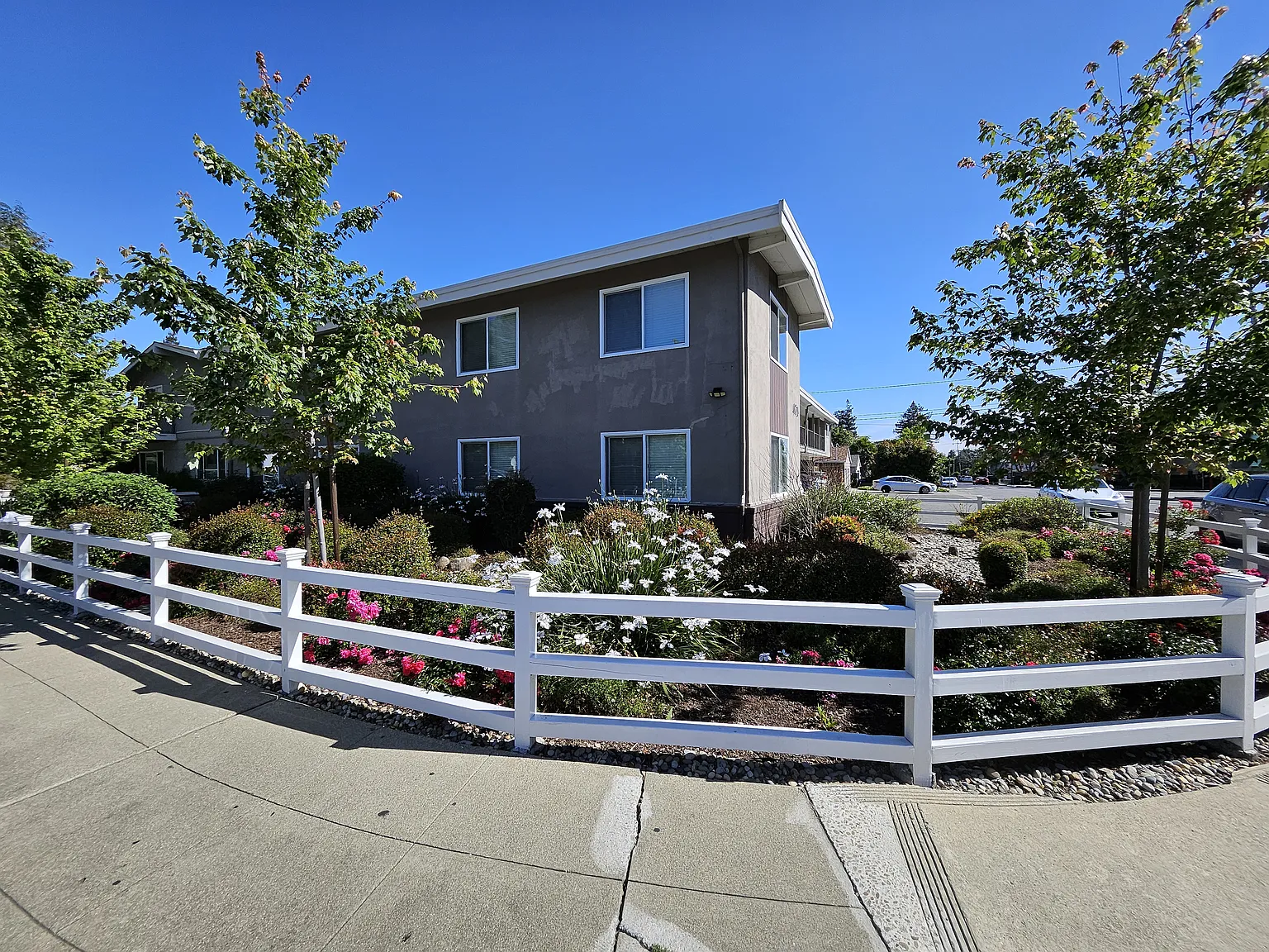 1 bed, 731 sqft, $3,000 — Photo 3