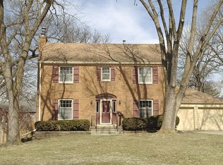 5801 Harwood Dr, Des Moines, IA 50312
