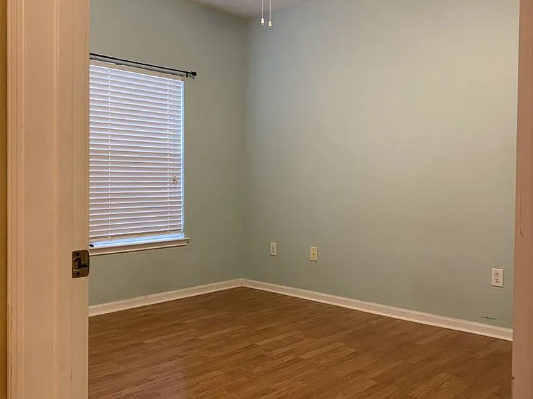 447 W Longleaf Dr #404 — Photo 4