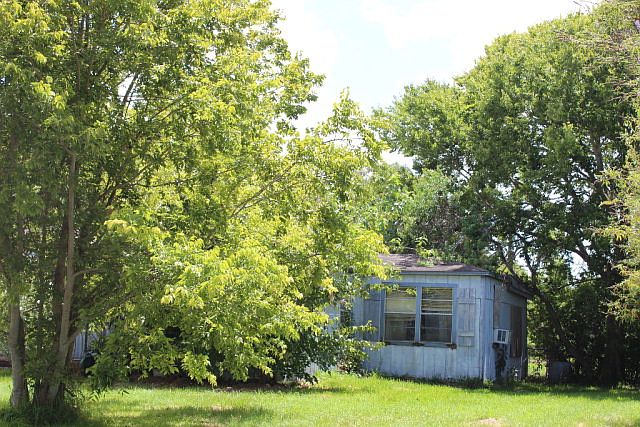 2nd image of 211 Moore Ave