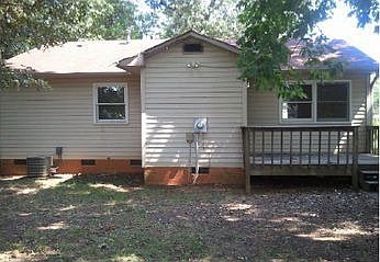 2nd image of 916 Llano Pl