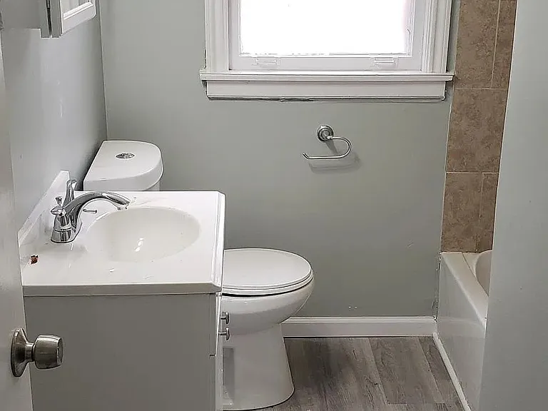 128 Morris Ave — Photo 6