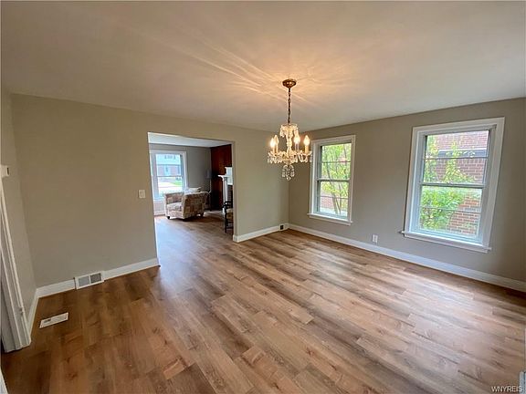 4th image of 155 Berryman Dr