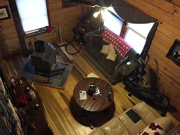 Living room is equipped with a wood burning stove that keeps the whole house warm all winter. Landlord will explain how to use stove for efficient use.