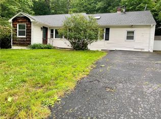 17 Birchwood Dr, Highland Mills, NY 10930