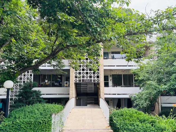 7551 Spring Lake Dr APT D1, Bethesda, MD 20817