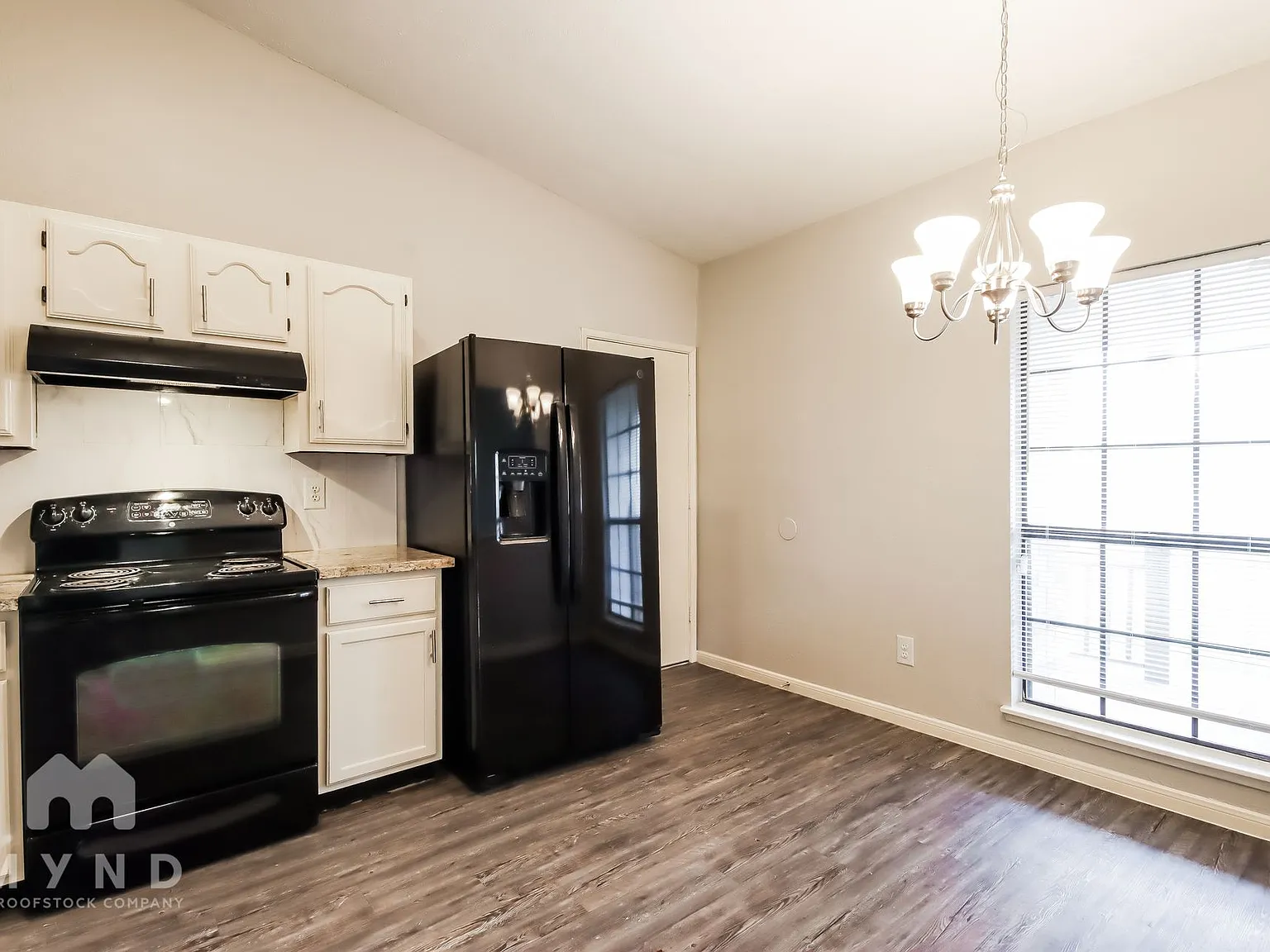 3 bed, 2.0 bath, 1168 sqft, $1,765 — Photo 4