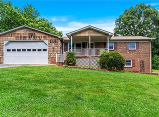 103 East St, Jonesville, NC 28642