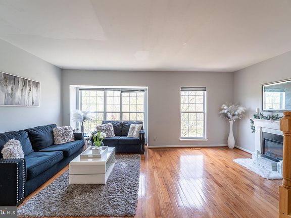 3rd image of 3959 Blysdale Ln