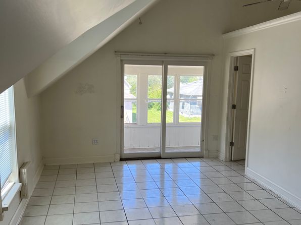 1216 State St #2