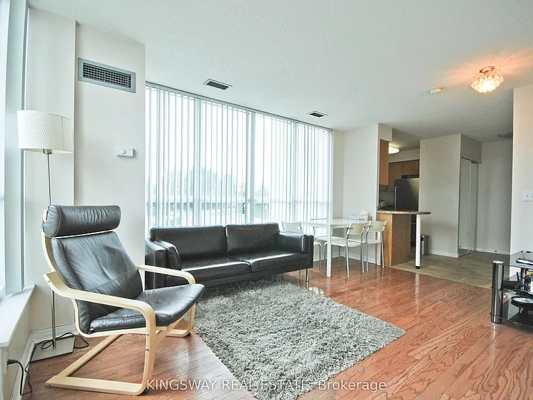 2585 Erin Centre Blvd #206 — Photo 4