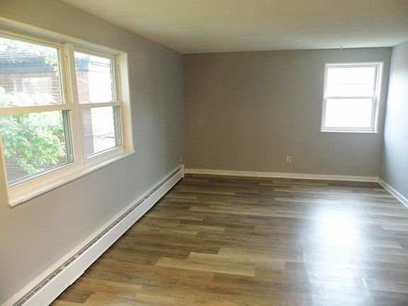 2nd image of 730 Englewood Ave APT 3