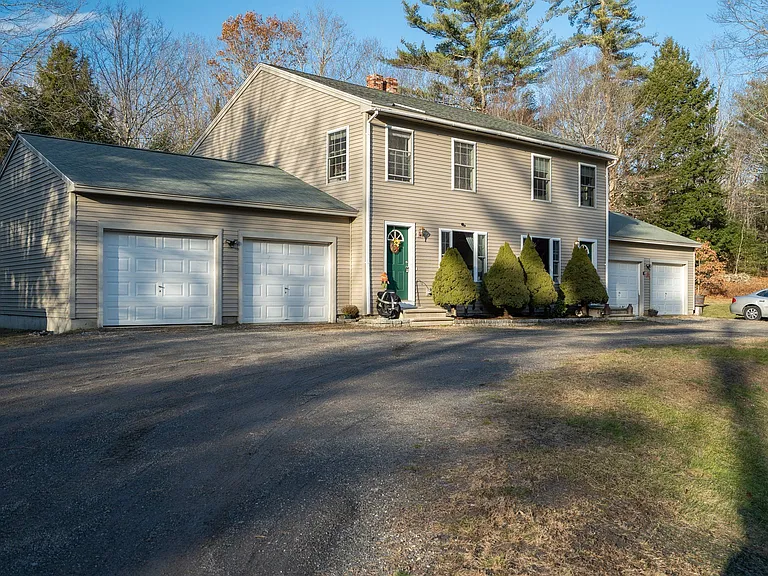 25 Deer Hill Ave — Photo 2